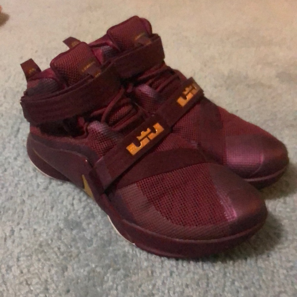Lebron Soldier 9